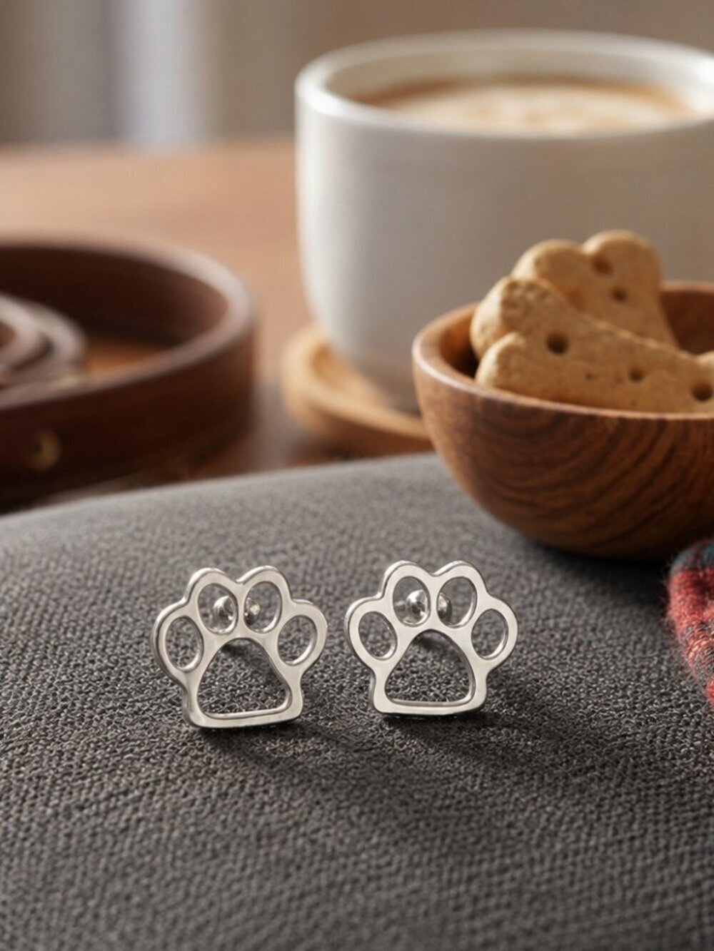 Paw Print Stud Earrings 18K White Gold Plated Hypoallergenic Dog Mom 0.5"